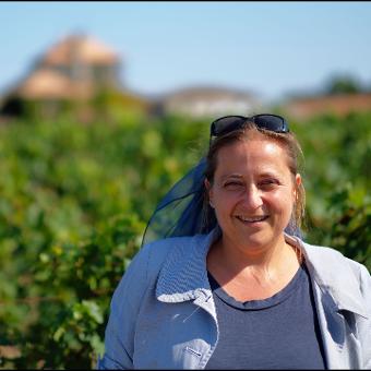 Marie, private and professional local guide in Bordeaux