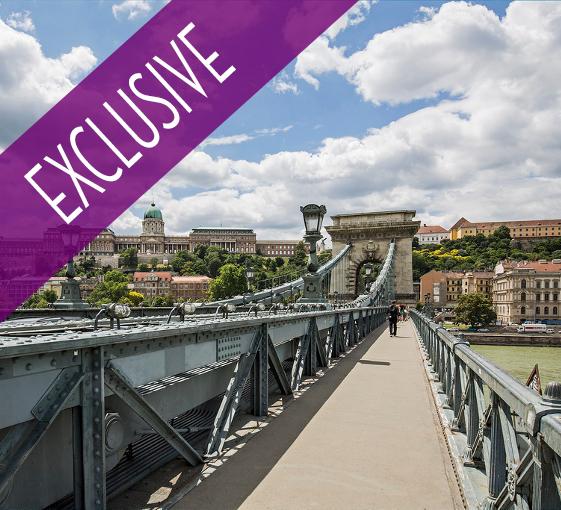 Private walking tour of Pest in Budapest with wine tasting