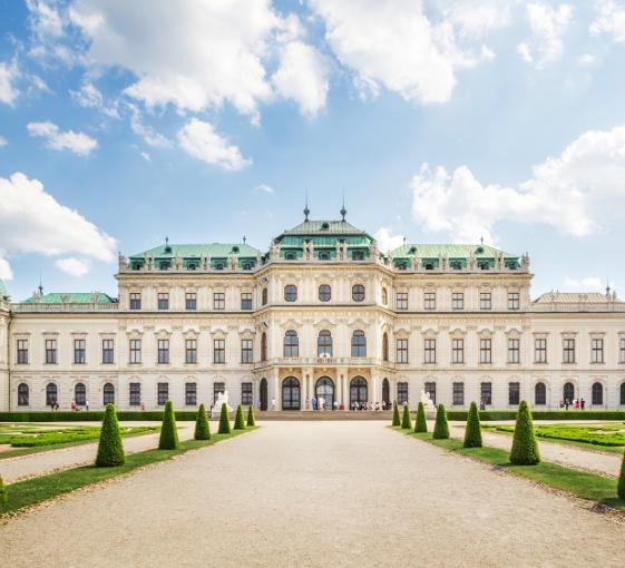Private full-day highlights tour in Vienna