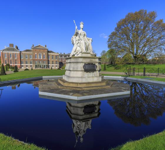 Private family tour of Kensington Palace in London