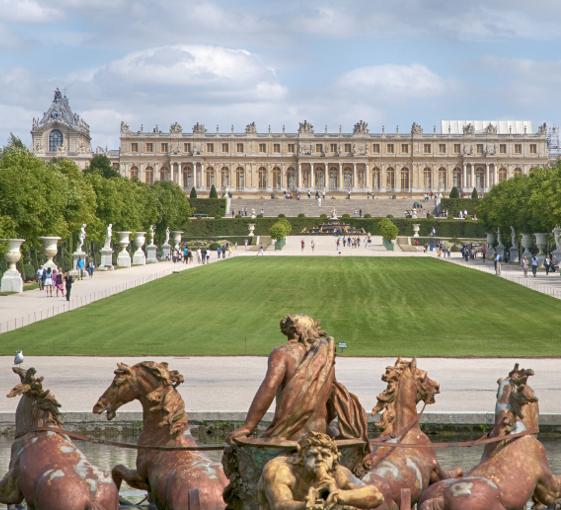 Visite privée des Grands Appartements et des jardins du Château de Versailles depuis Paris