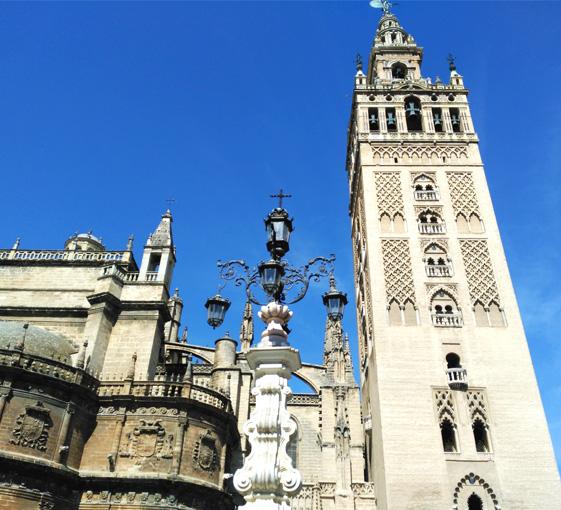 Private panoramic tour in Seville